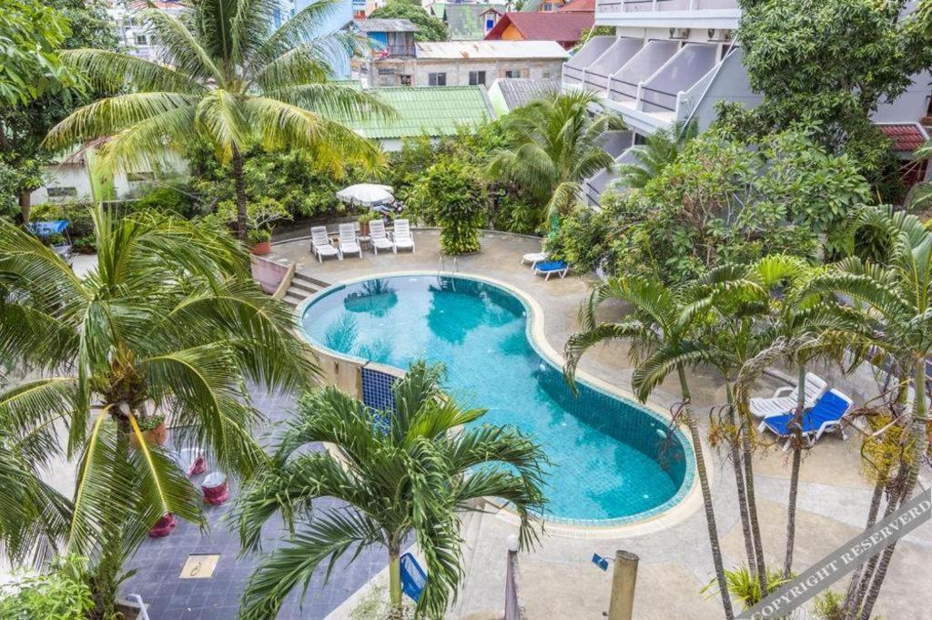 Baan Lukkan Patong Resort Пхукет Экстерьер фото