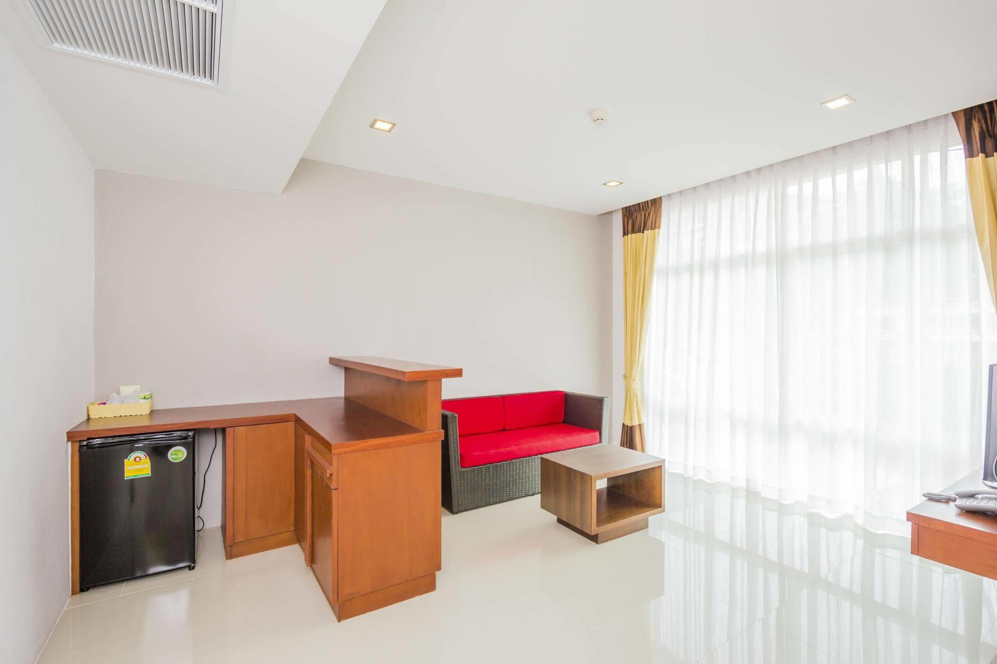 Baan Lukkan Patong Resort Пхукет Экстерьер фото