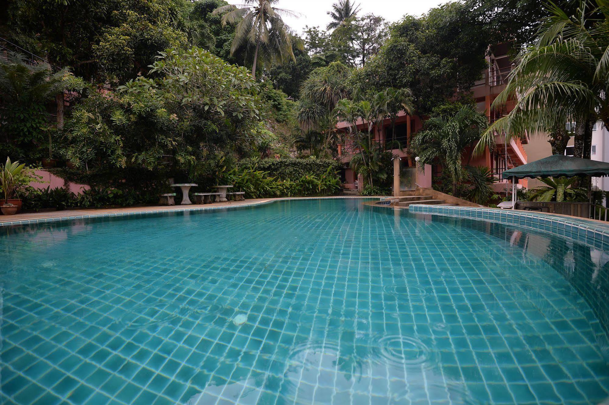 Baan Lukkan Patong Resort Пхукет Экстерьер фото